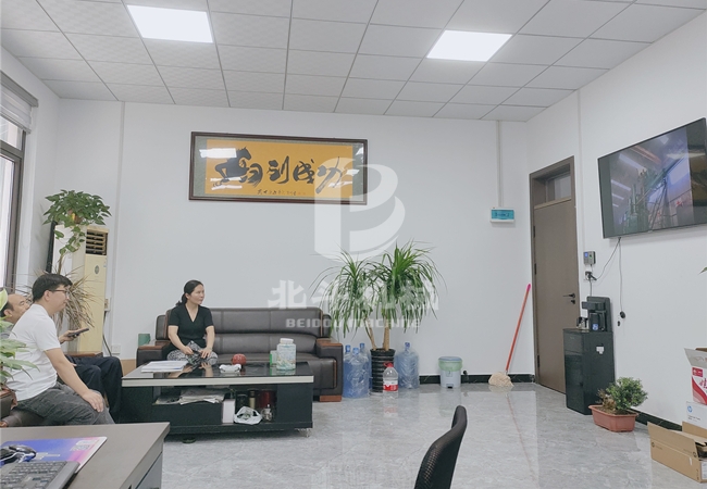 歡迎客戶來北斗實地考察鋰電池裂解爐