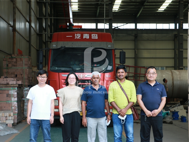 北斗機械積極開展與國外客戶的業務交流